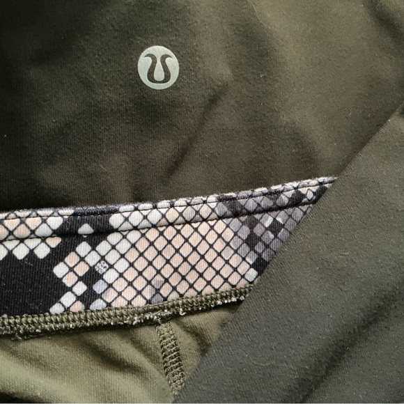 Lululemon sunset salutation crop size 6 olive green fold over waistband - Picture 10 of 11